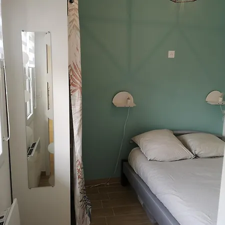 Dependance Avec Terrasse, Disneyland Paris